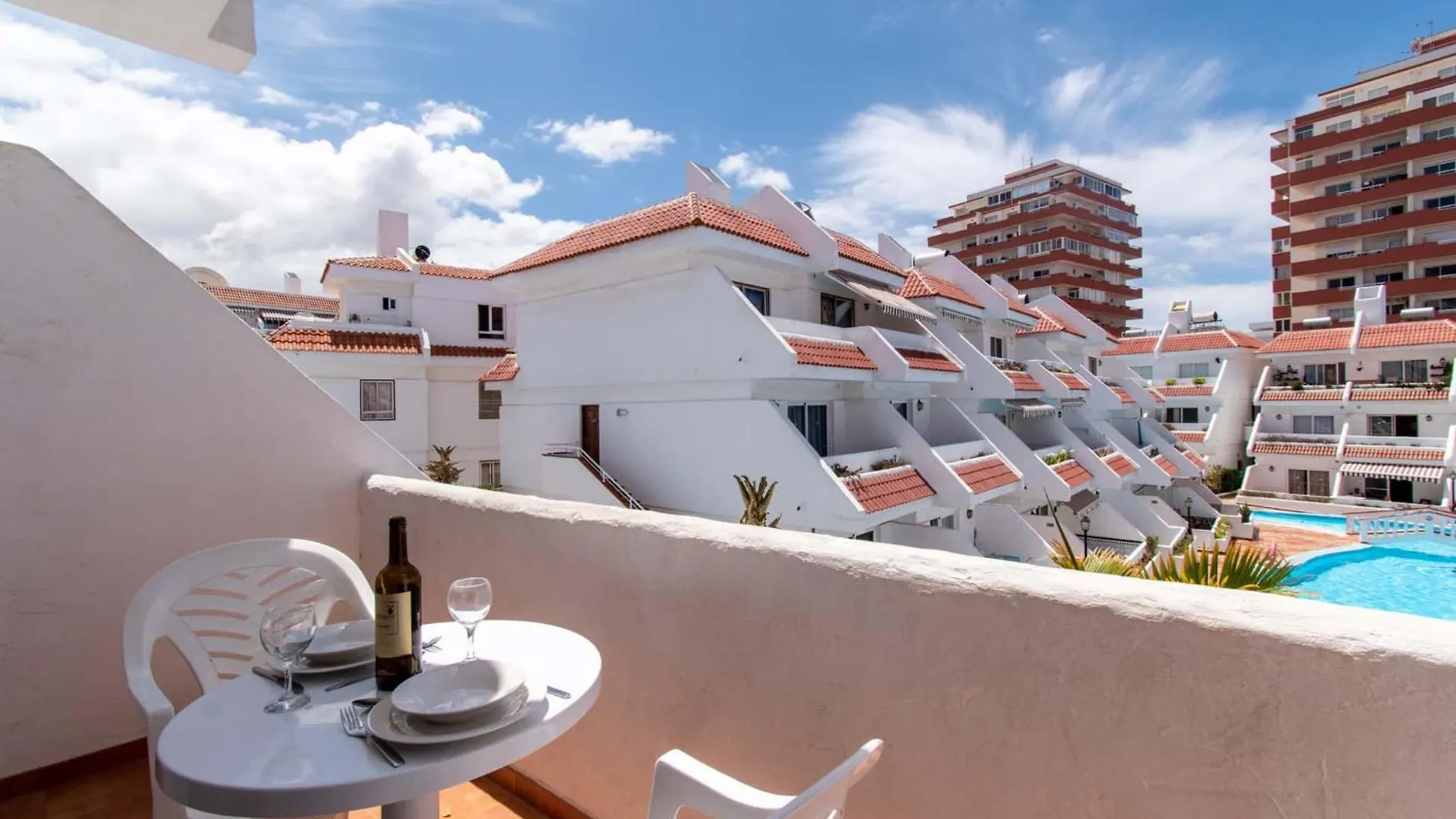 Las Floritas 24 - One Bed With Pool View 아로나 0*,