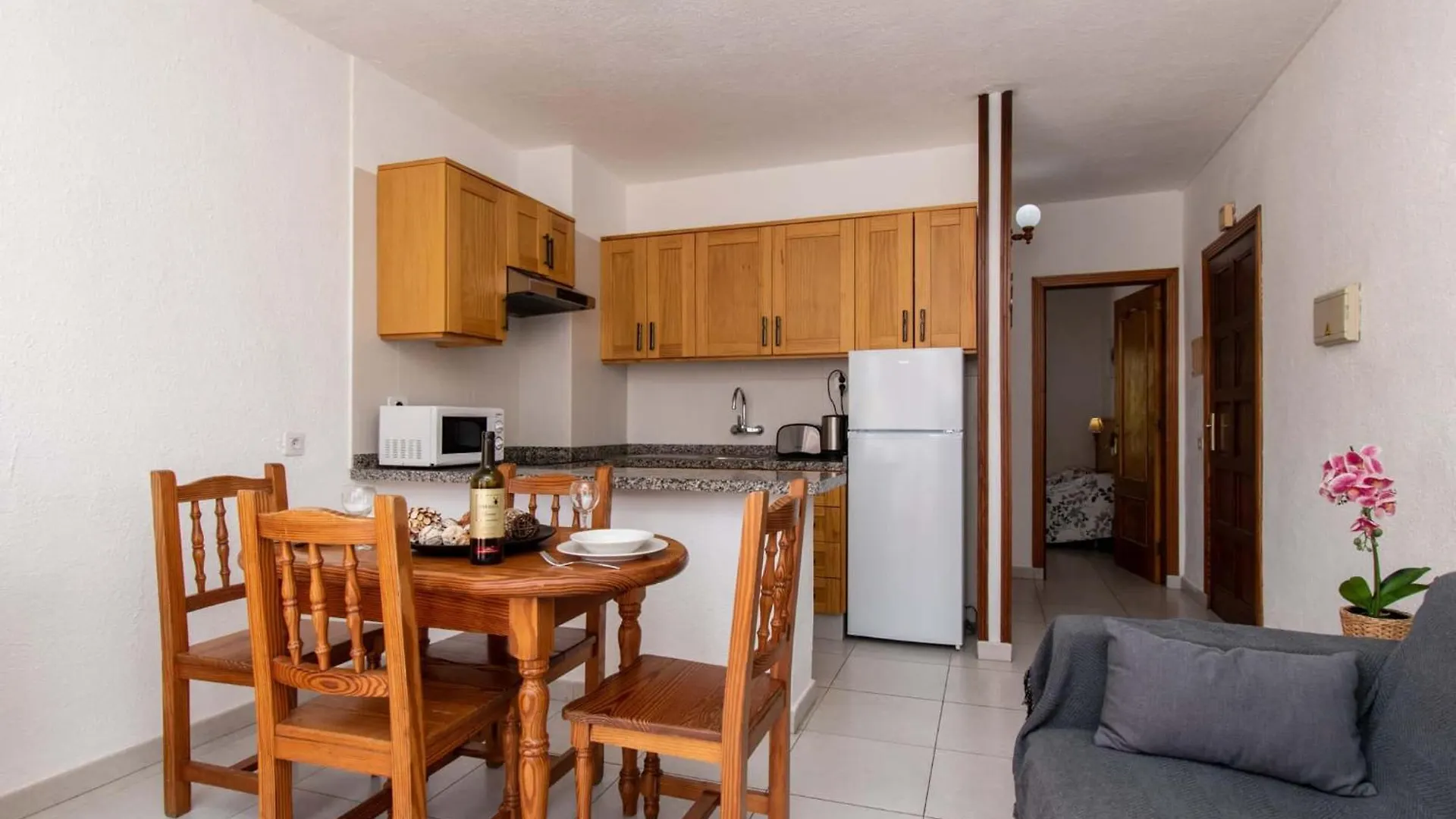 아파트 Las Floritas 24 - One Bed With Pool View 아로나 스페인